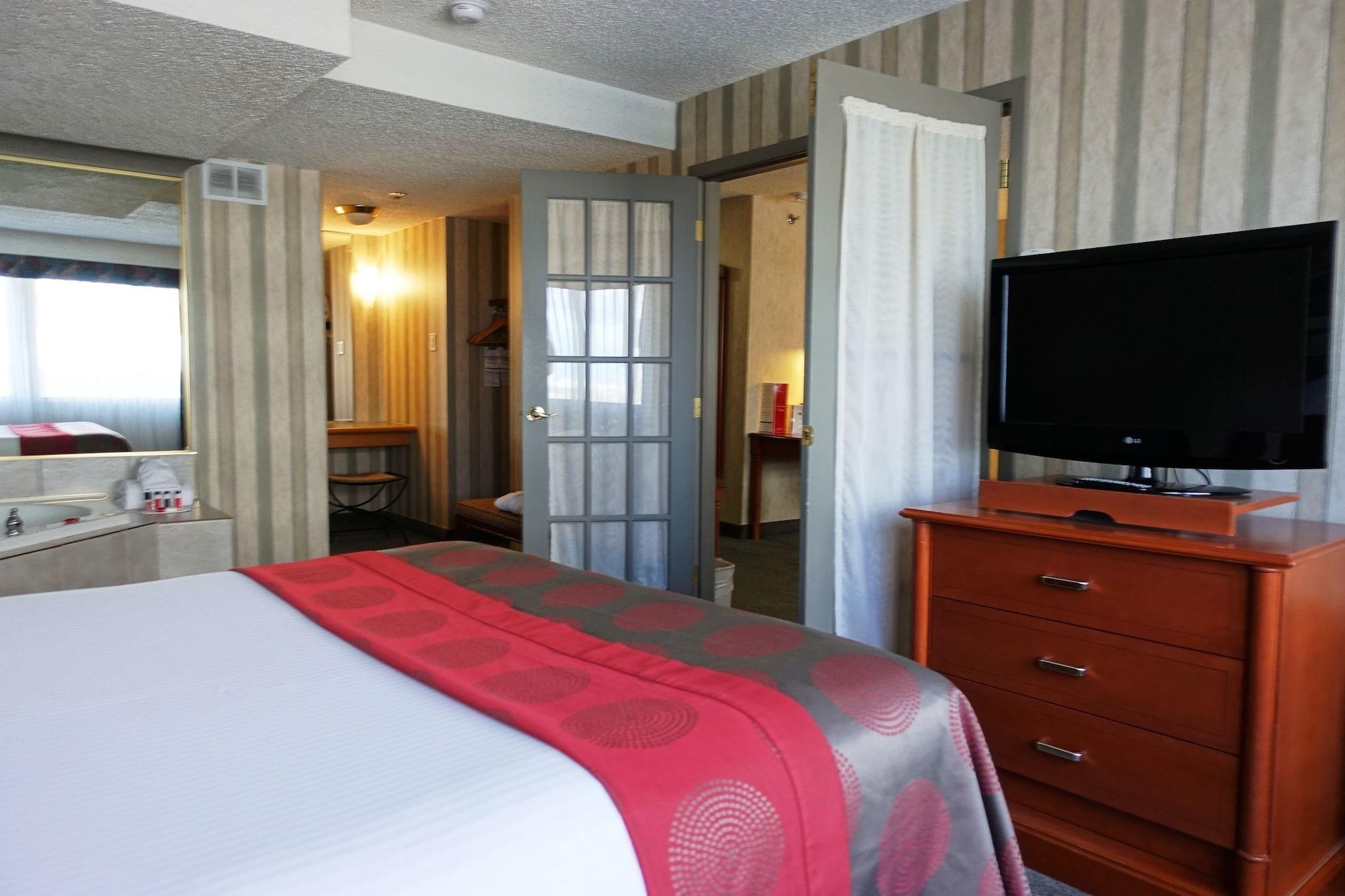 מלון Ramada Plaza By Wyndham Regina Downtown מראה חיצוני תמונה