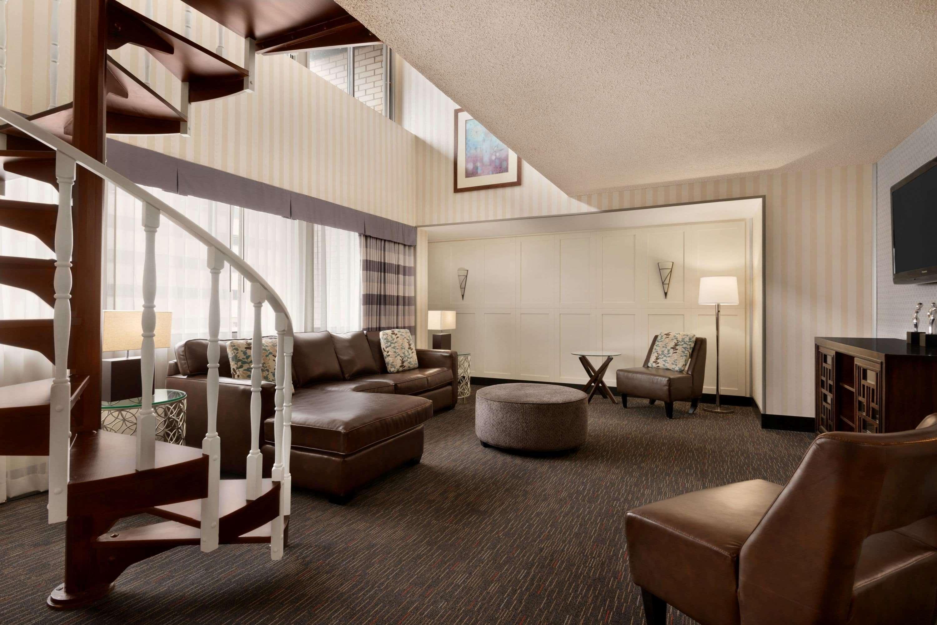 מלון Ramada Plaza By Wyndham Regina Downtown מראה חיצוני תמונה